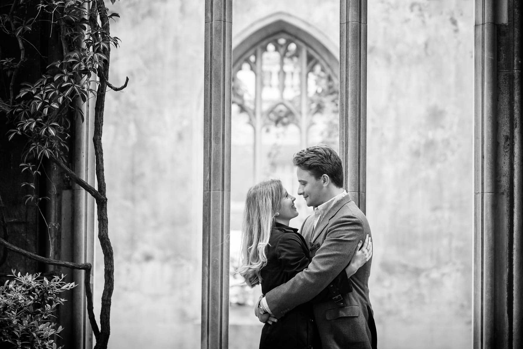 London engagement photoshoot in St Dunstan-in-the-East