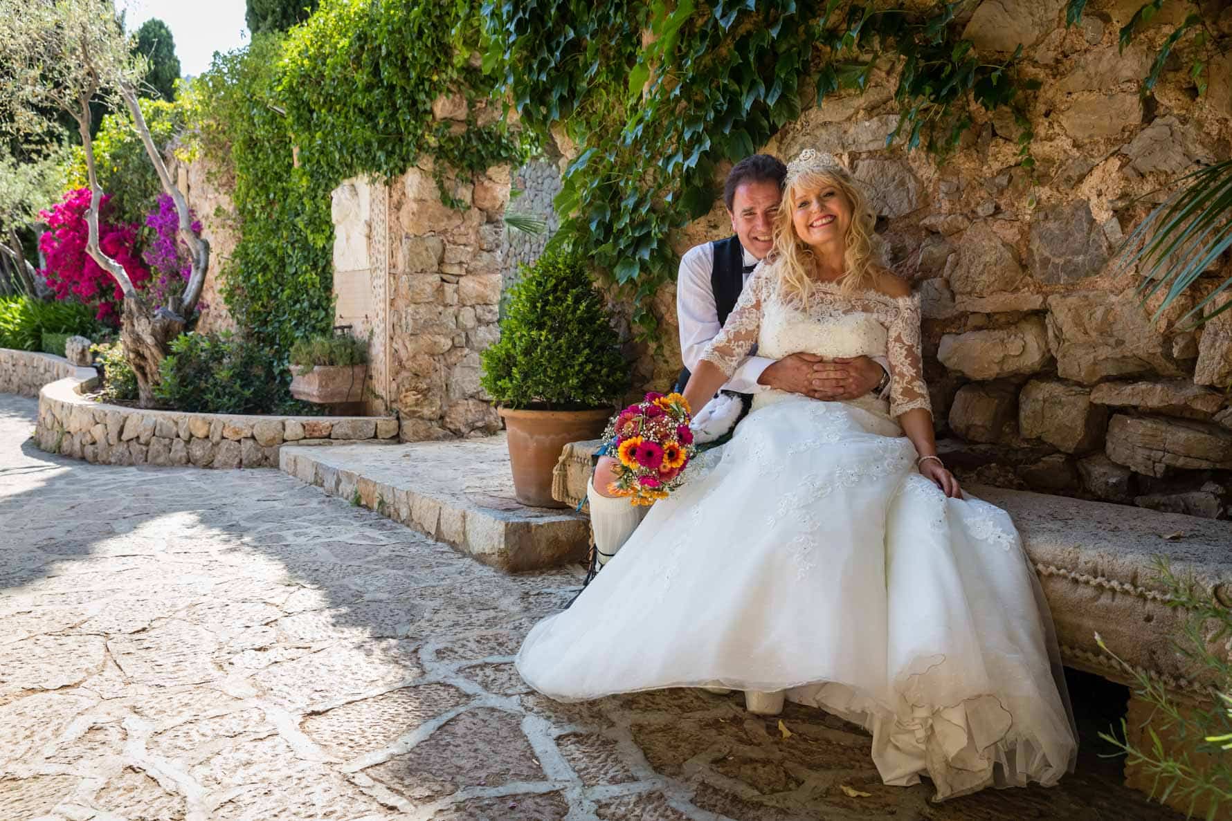 A fun Mallorca wedding in the beautiful Mallorcan village Valldemossa