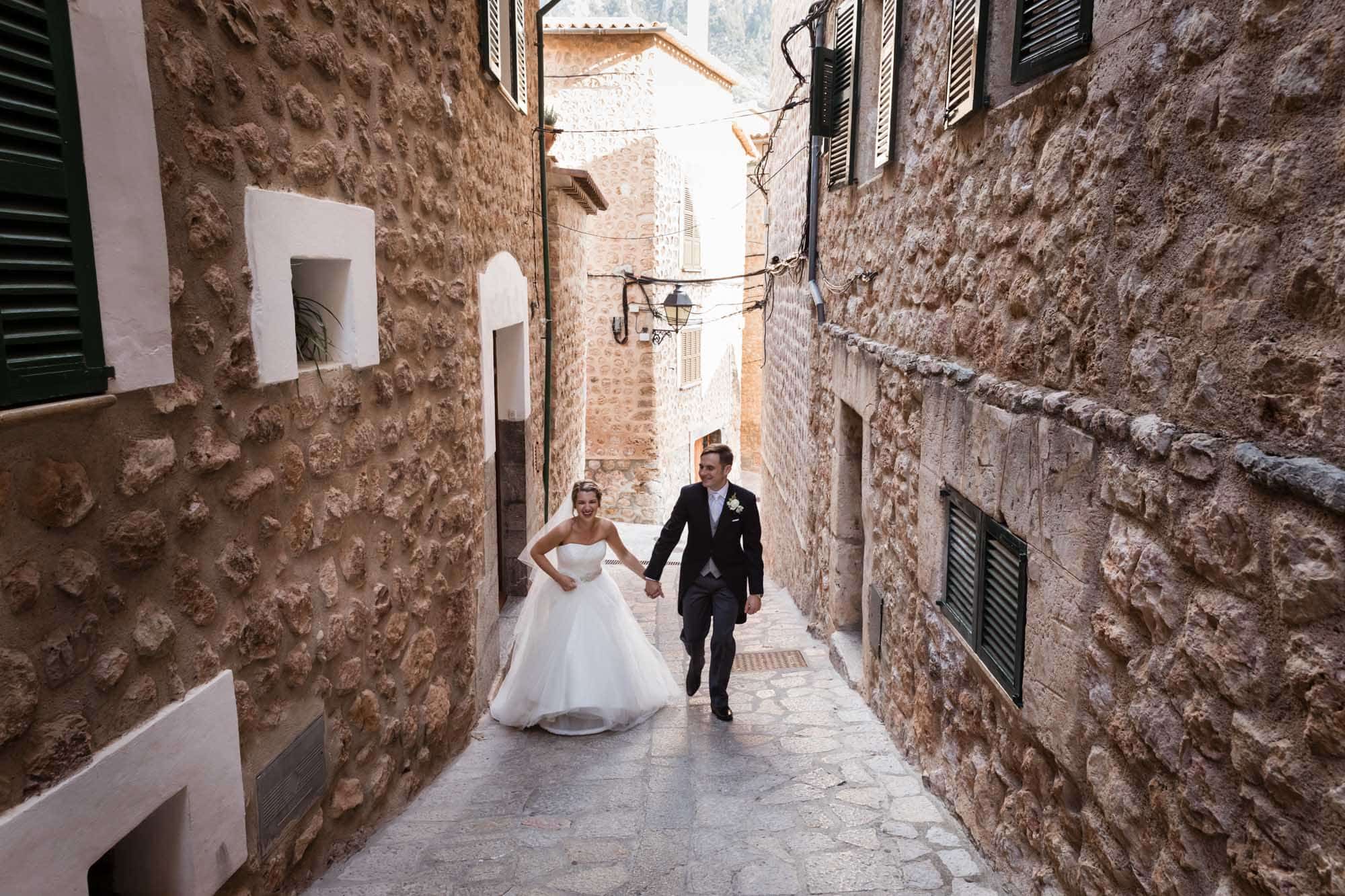 Mallorca wedding at Can Vedera in Fornalutx by Mallorca wedding photographer Graham Warrellow